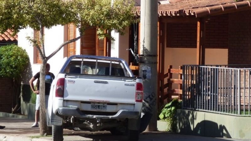 Impactó la camioneta contra un poste