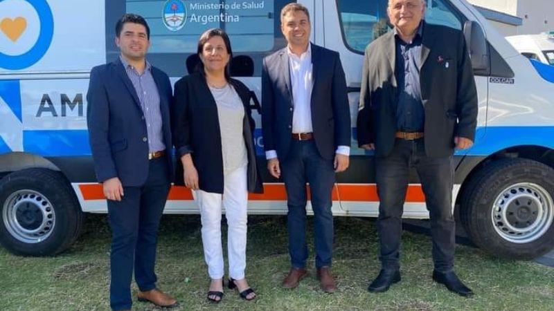 Los Altos recibió una ambulancia