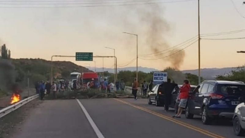 Piquete en reclamo de servicios de energía