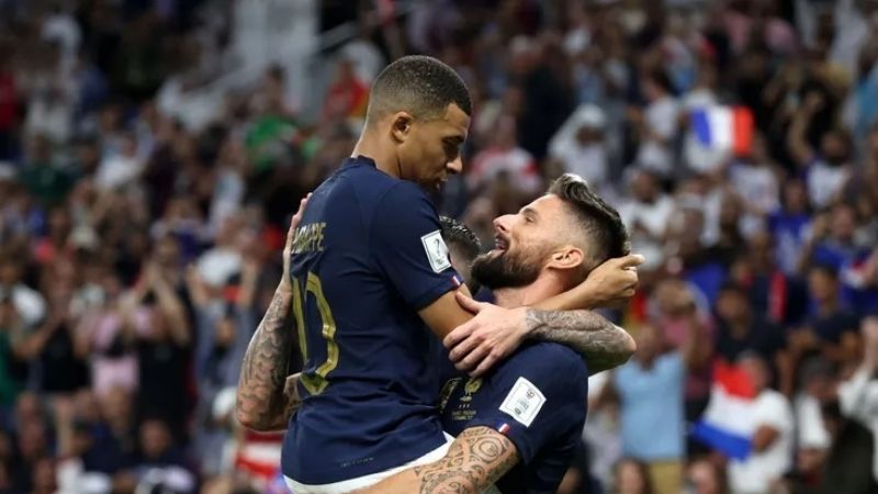 Francia derrotó a Polonia y también está en 4tos. de final