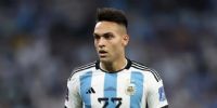 LAUTARO MARTÍNEZ arrastra una molestia en uno de sus tobillos.