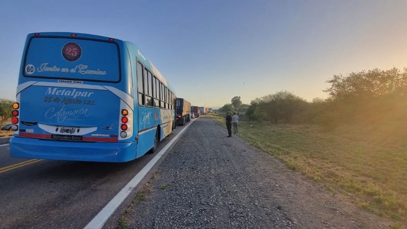 Capayán arde pidiendo agua y luz