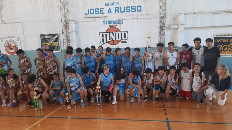 Hindú ganó el cuadrangular de Básquet U17