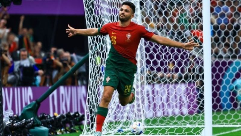Portugal aplastó 6-1 a Suiza y está en 4tos. de final