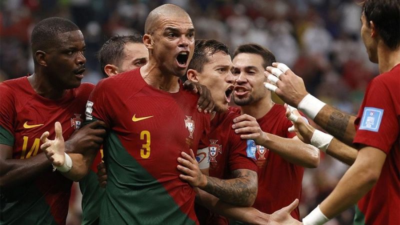 Portugal aplastó 6-1 a Suiza y está en 4tos. de final