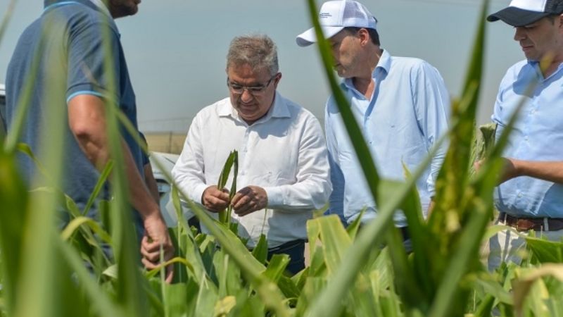Jalil recorrió empresas agroindustriales en el Este catamarqueño