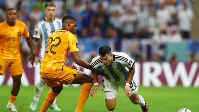 Por el "Dibu" y Lautaro, Argentina está en las semifinales