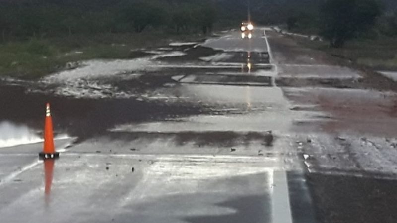 Mantienen alerta en cruce de ríos sobre las rutas 40 y 60