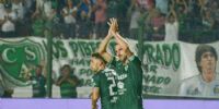 LISANDRO LÓPEZ metió un golazo y le dio la victoria a Sarmiento de Junín.