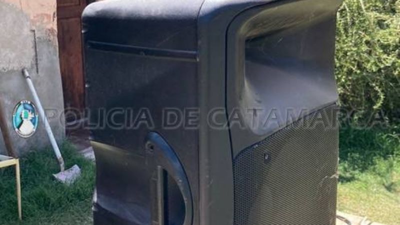 Le prestó un parlante a su amigo y no lo quiso devolver