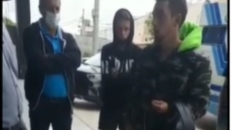 Fue a Adhemar con una pistola de juguete