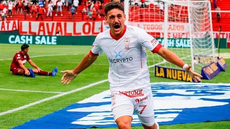 Triunfos de Estudiantes y Huracán, como locales