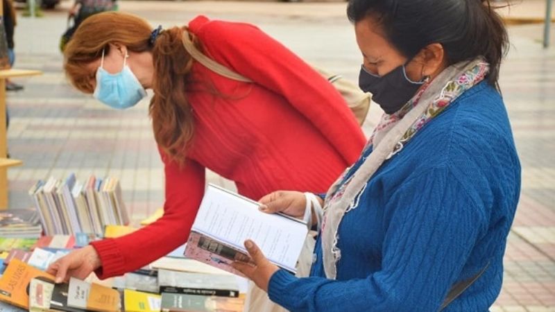 Mercado de Libros itinerante en Tinogasta