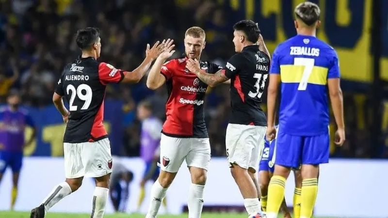 Beltrán amargó a Boca y sus ex compañeros lo felicitaron