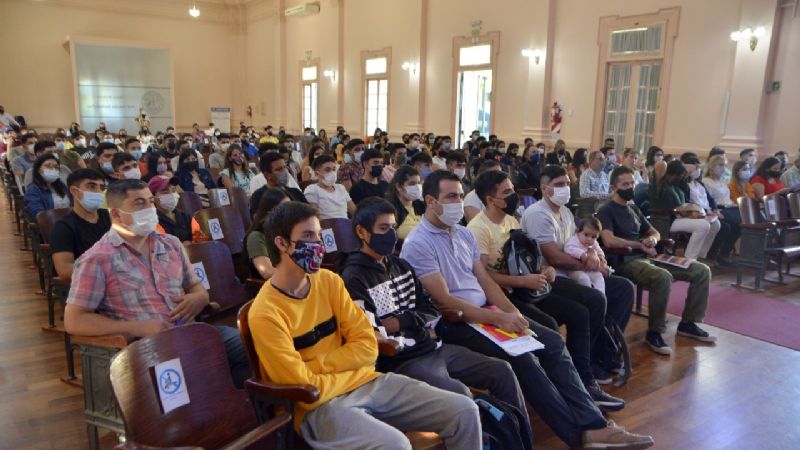 Agrarias dio la Bienvenida 200 ingresantes