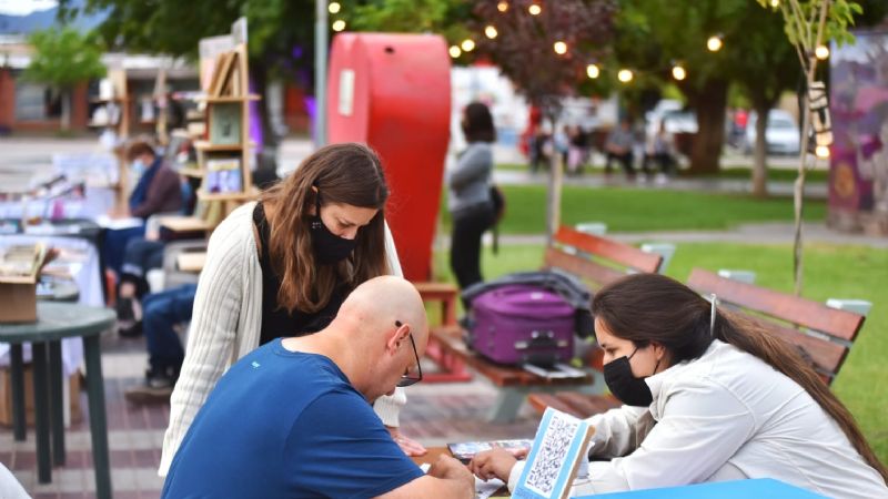 El Mercado de Libros Itinerante visitó Tinogasta