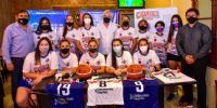 Plantel y cuerpo técnico de Catamarca Basket, presentado hoy en una conferencia de prensa.
