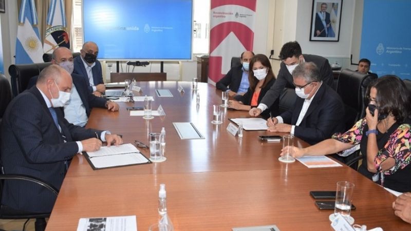 Se firmó convenio por el fondo compensador destinado al transporte público