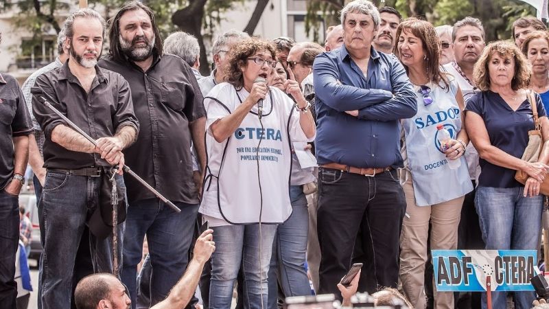 Docentes: Optimismo en los gremios en la reanudación de la paritaria nacional