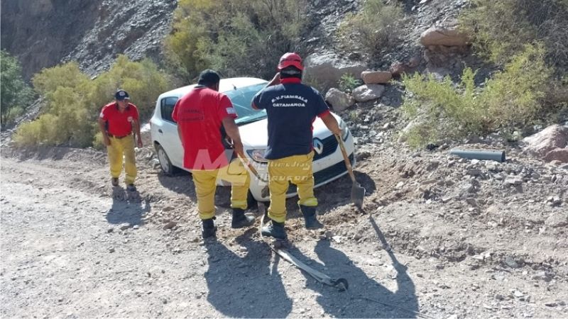 Se les volvió el auto para atrás, subiendo a las termas