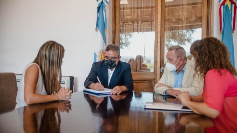 El Gobierno convocó a paritarias