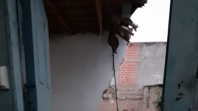 Se derrumbó parte de una vivienda