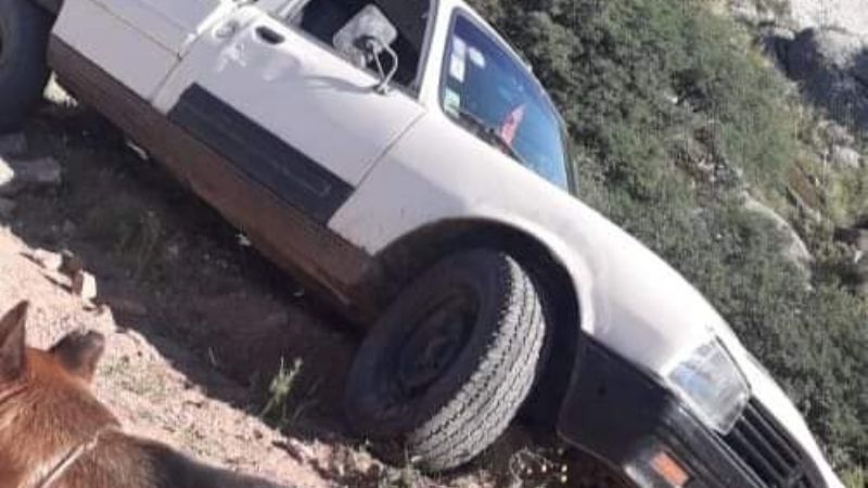 Casi se va por un precipicio