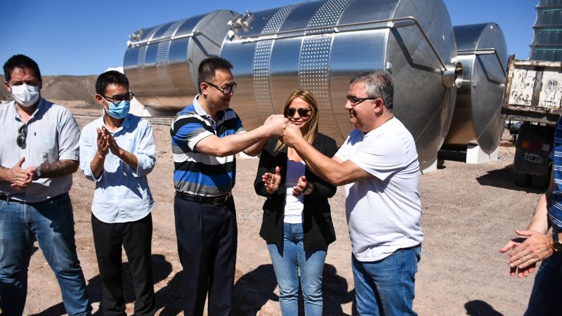 Raúl se reunió con productores vitivinícolas y realizó anuncios