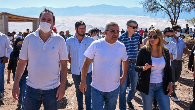 Raúl se reunió con productores vitivinícolas y realizó anuncios