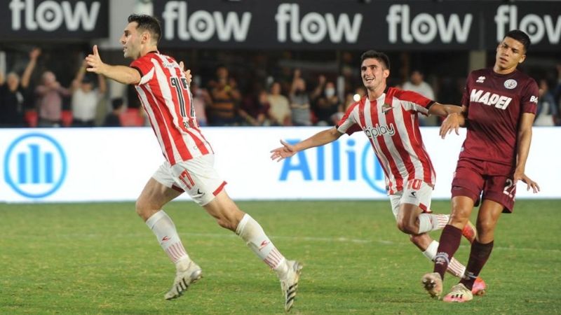 Estudiantes se afianza como líder; primer triunfo de Arsenal