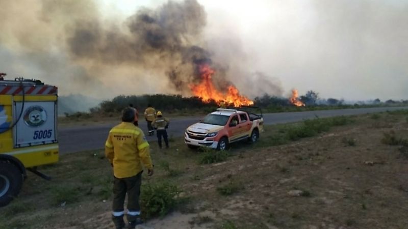 Catamarca envió equipos para combatir los incendios forestales en Corrientes
