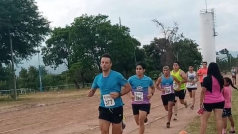 Exitoso evaluativo de Pista y Campo, en el “Poli” Capital