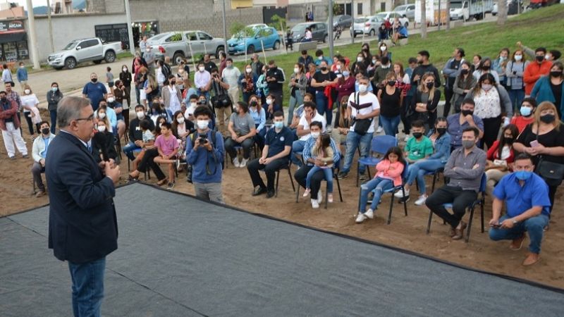 Entrega de viviendas en Valle Chico