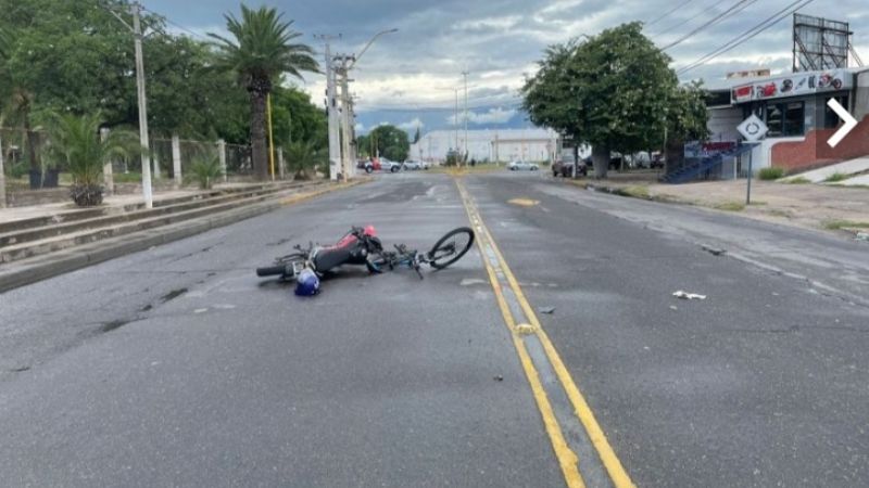 Chocaron una moto y una bicicleta