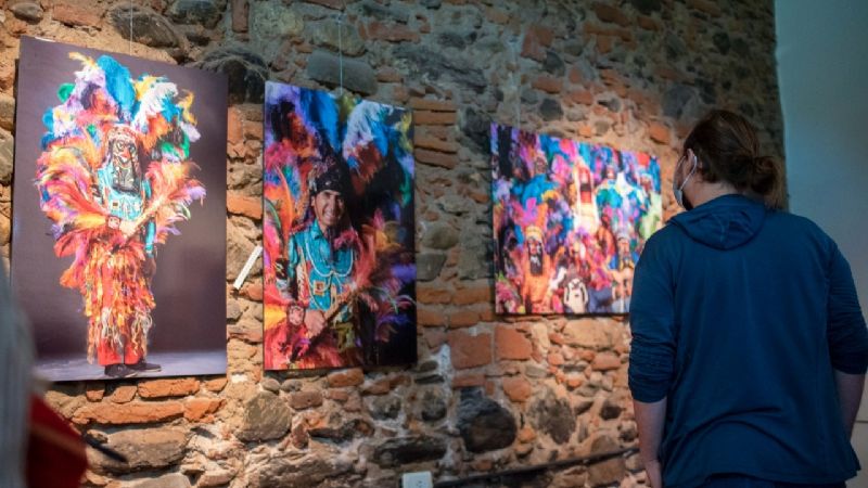Inauguró la muestra fotográfica “Comparsas de Mutquín“
