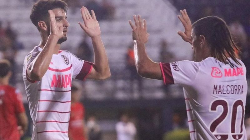 Lanús goleó a Cambaceres, con “triplete” de “Jocecito”