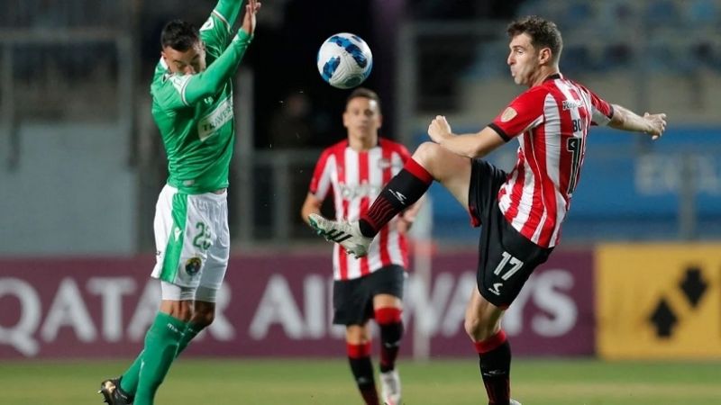 Audax Italiano sorprendió a Estudiantes y le ganó 1 a 0
