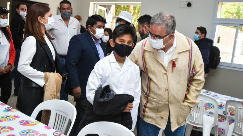 Raúl inauguró un SUM y visitó la Feria de la Puna en Antofagasta de la Sierra