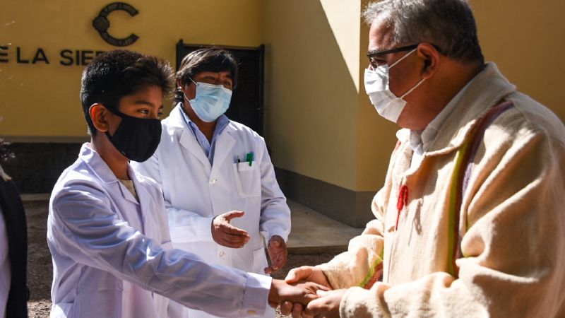 Raúl inauguró un SUM y visitó la Feria de la Puna en Antofagasta de la Sierra