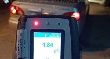 Secuestran dos vehículos tras protagonizar siniestros viales