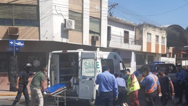 Murió el hombre que se prendió fuego en el centro