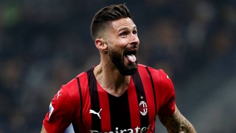 Milan venció al Inter y se le puso a un punto en el Calcio