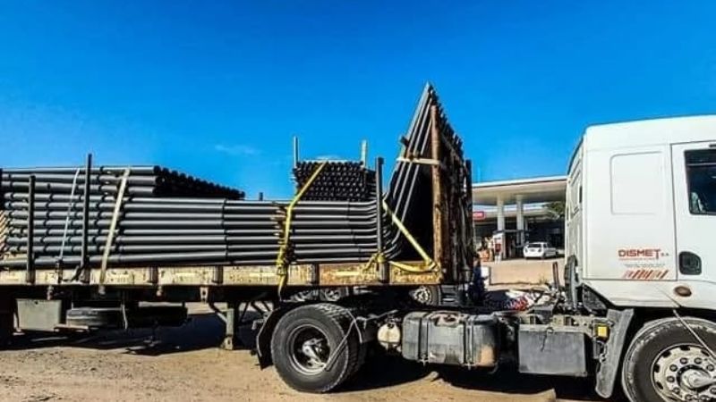 Nación hizo entrega de columnas de alumbrado público a Recreo