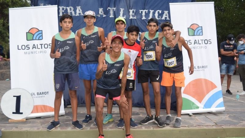 Anabel Oviedo y David Nieva ganaron “Los Altos Corre”