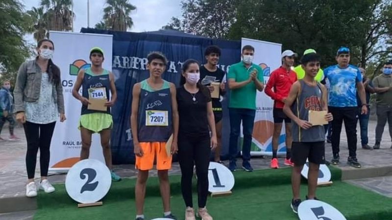 Anabel Oviedo y David Nieva ganaron “Los Altos Corre”