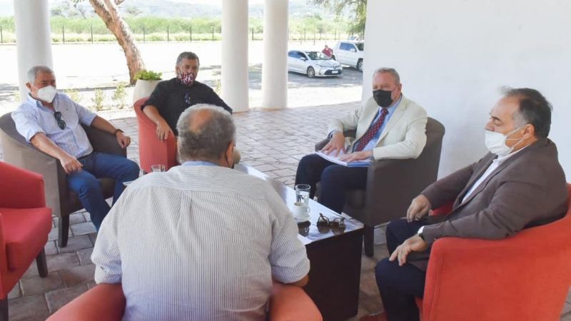 Avanza el plan para refacción y mantenimientos de escuelas