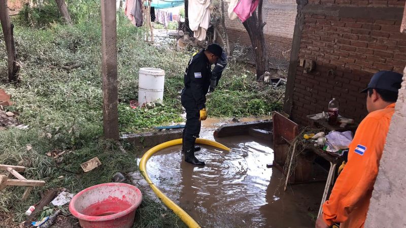 Intensos trabajos para paliar los desastres de la tormenta