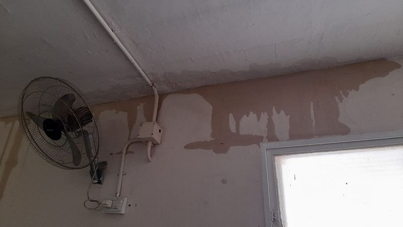 Revelan deplorable estado de una escuela pública