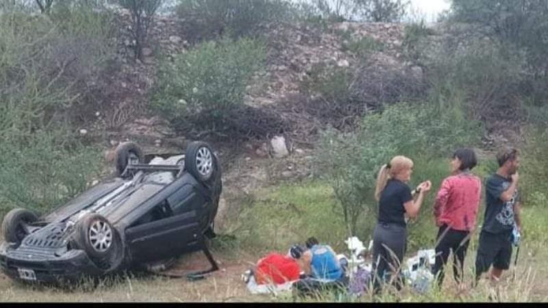 Espectacular vuelco en Ruta 40