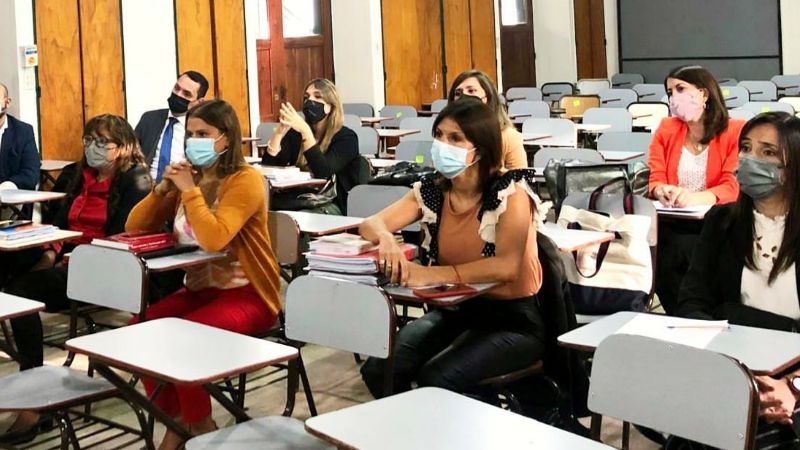 Seis aspirantes aprobaron los exámenes